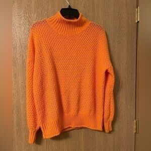 Women’s Yundai Sweater Size Large
